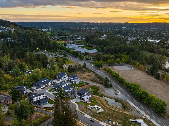 Aerial View of River Rock Community w/Views of River & Park>
