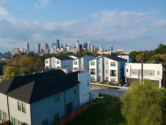 Roof Top Balcony @ 40ft