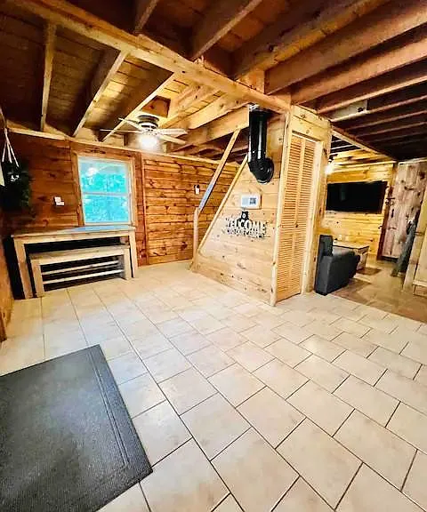 69 Locust Ln — Photo 9