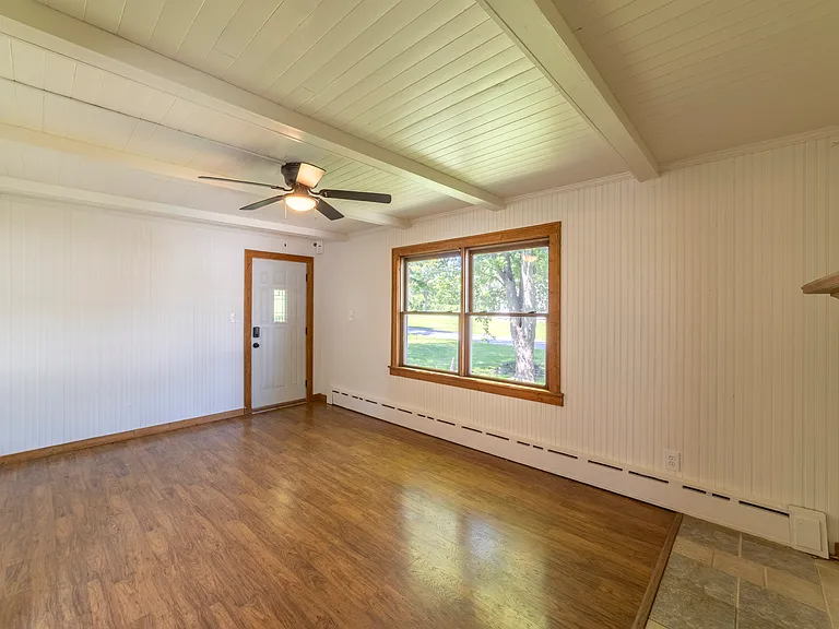 7535 Independence St — Photo 9