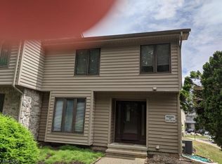 210 Cherokee Rd #210, Lafayette, NJ 07848