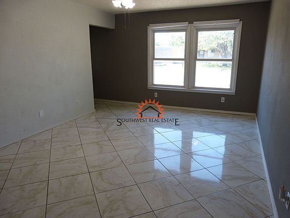 2nd image of 440 W Manana Blvd