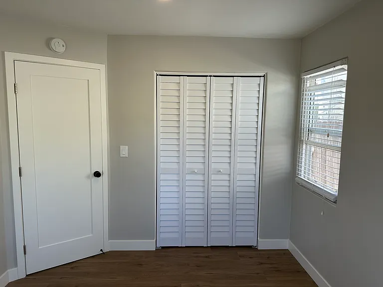 4384 Swift Ave — Photo 11