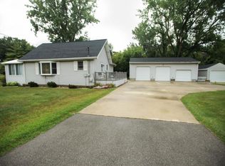 4201 Zimmer Rd, Bay City, MI 48706