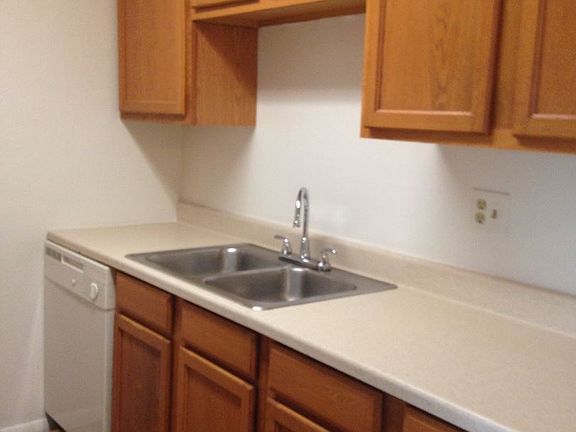 3rd image of 5840 Buckeye Ln APT 3