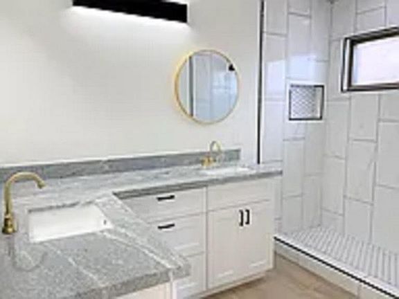 4th image of 3641 W Saragosa St #1