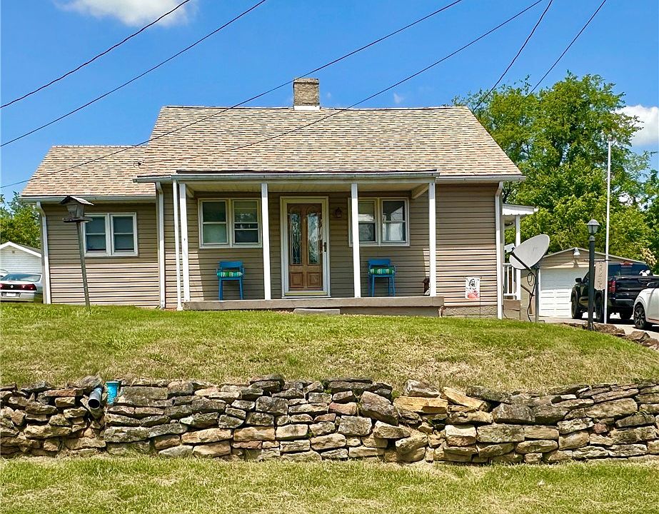 1st image of 3246 Old McClellandtown Rd