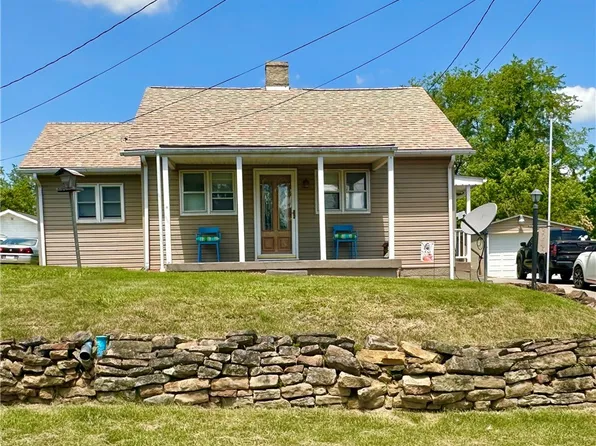 3246 Old McClellandtown Rd, Mc Clellandtown, PA 15458