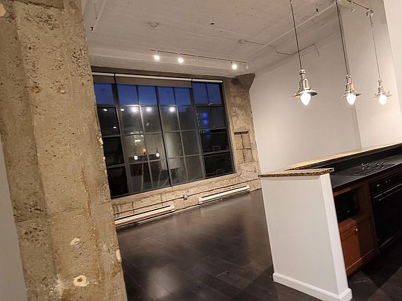 5th image of 601 4th St Unit 227
