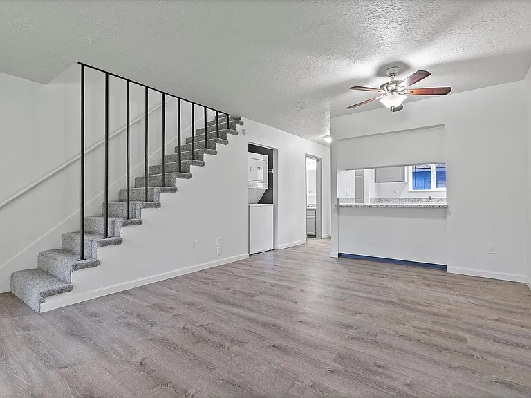 Powell Butte Townhomes — Photo 22