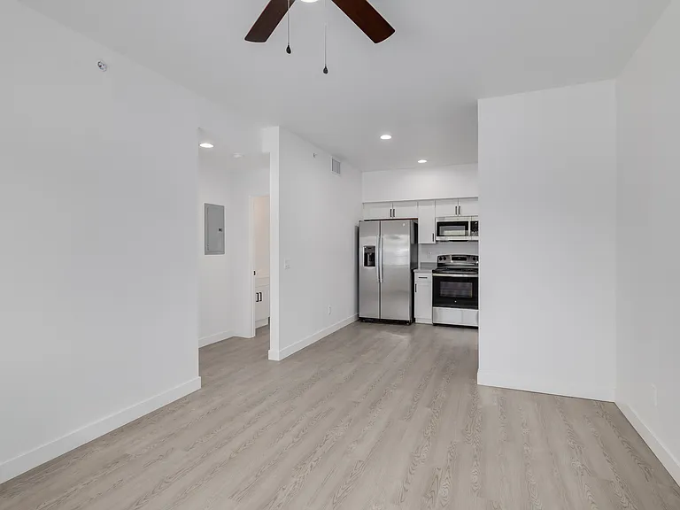 357 E Roeser Rd #18 — Photo 6
