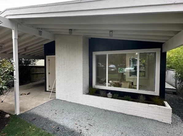 10017 42nd Avenue SW, Seattle, WA 98146