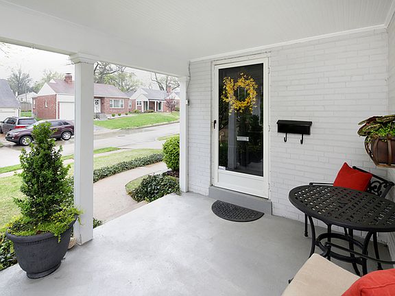 3rd image of 8619 Eulalie Ave
