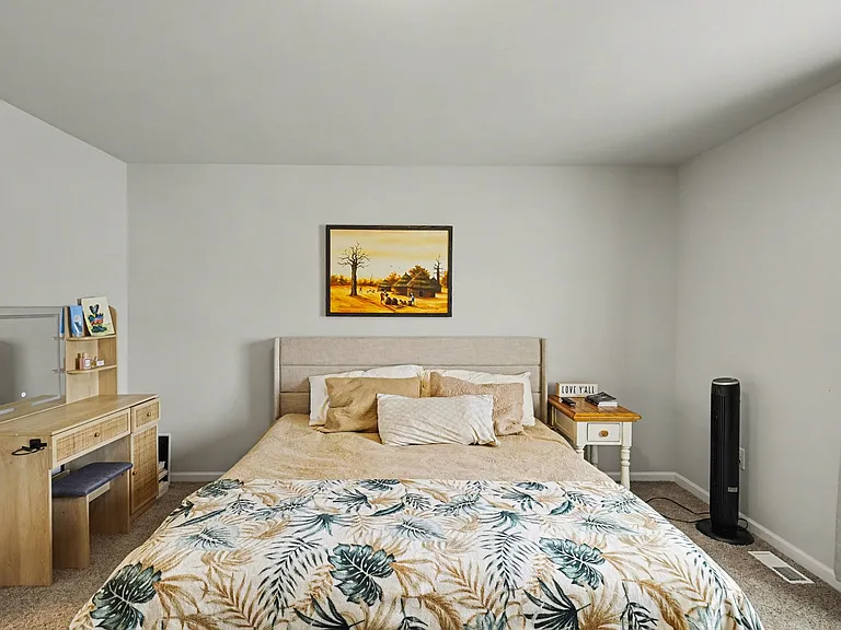 202 Creek Pointe Cir — Photo 26