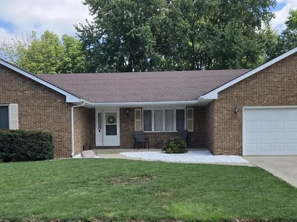 1808 Hunter Ridge Dr, Springfield, IL 62704