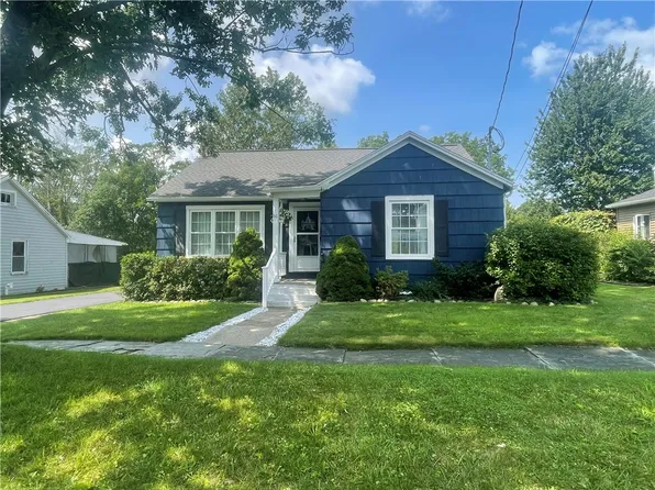 10 Toledo St, Seneca Falls, NY 13148