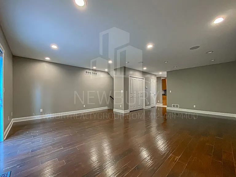 113-155 Banksville Pl — Photo 13