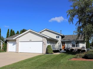 4224 Old Gate Rd, Rockford, IL 61109