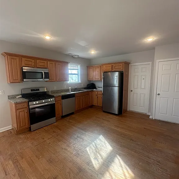 100 Sumner St #100 — Photo 1