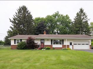 1568 Schlegel Rd, Webster, NY 14580