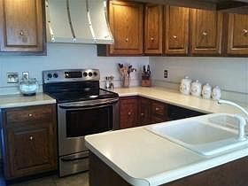 5th image of 1675 Plymouth Dr