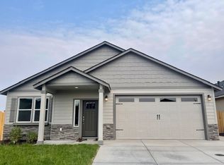 2467 NW Kingwood Ave, Redmond, OR 97756