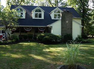 265 Bennetts Ln, Somerset, NJ 08873