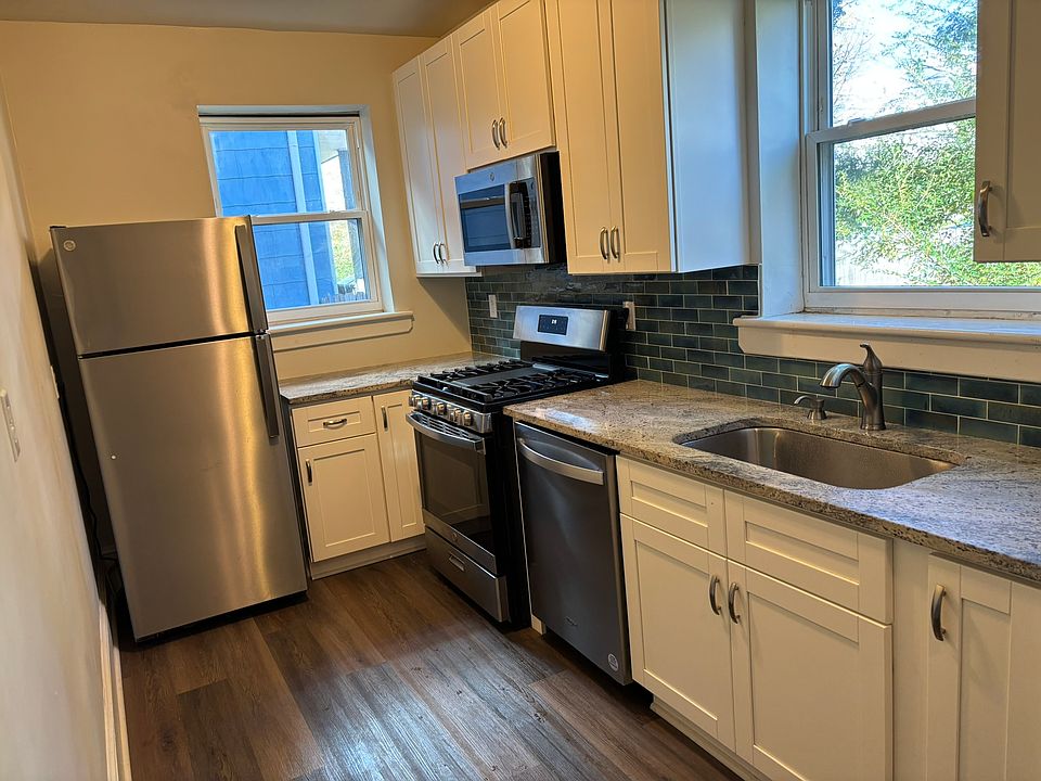 1st image of 3117 Carolina Ave APT 2