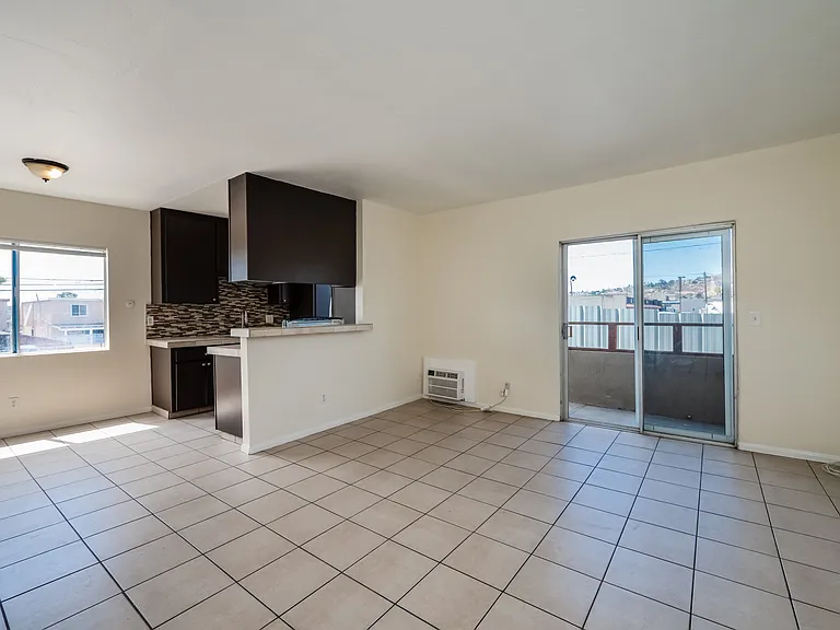 514 Grand Ave #D — Photo 4
