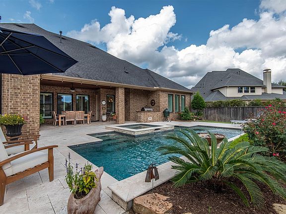 2nd image of 42 Pondera Point Dr