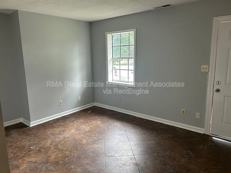 118 Quincy Ave #C — Photo 4
