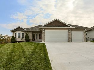 224 E View Dr, Council Bluffs, IA 51503