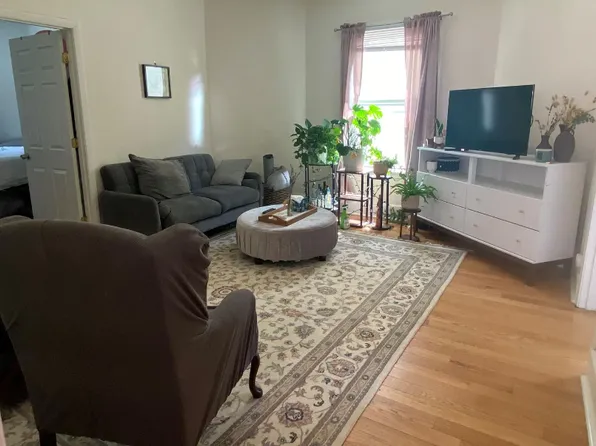 134 Cedar St #1, Somerville, MA 02144