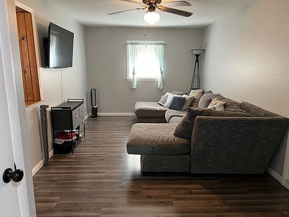 5th image of 2710 E Riverview Dr