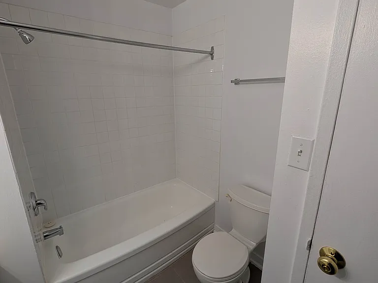 2660 Norberry Cres — Photo 37
