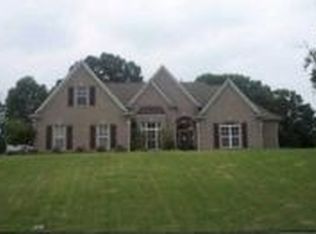 60 Northwood Dr, Oakland, TN 38060