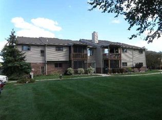 10241 Nancys Blvd APT 51, Grosse Ile, MI 48138