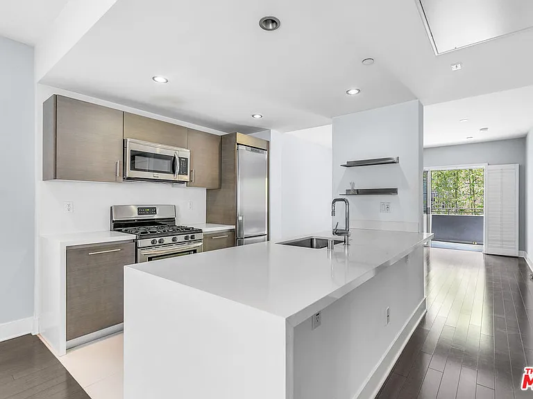 1730 Sawtelle Blvd #208 — Photo 3