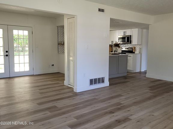 3rd image of 6804 ROJO Court