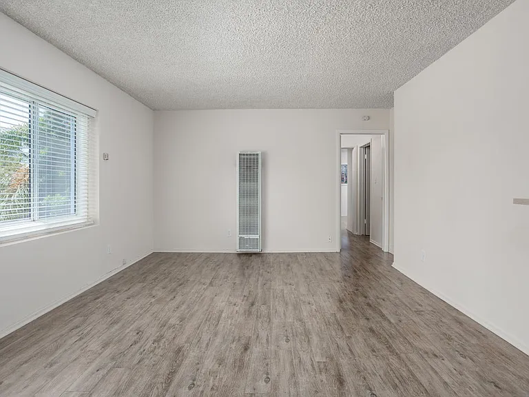 4747 Colfax Ave #4 — Photo 9