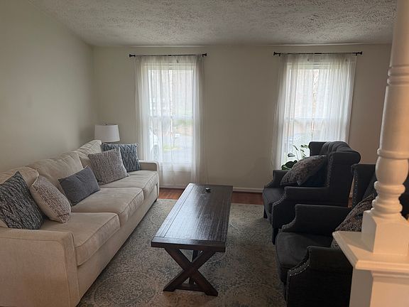 3rd image of 13805 Miken Ct