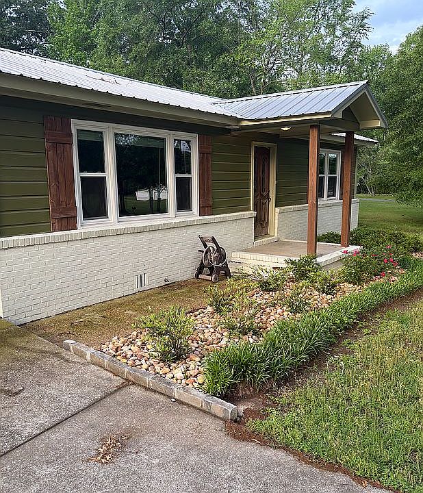 2nd image of 2988 Browning Rd
