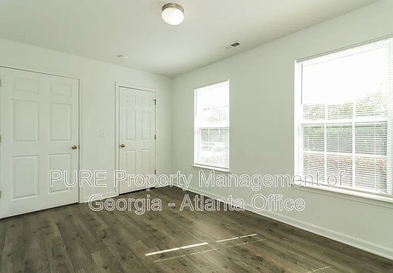 1702 Stonehaven Cir — Photo 12