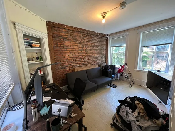 76 Myrtle St APT 2, Boston, MA 02114