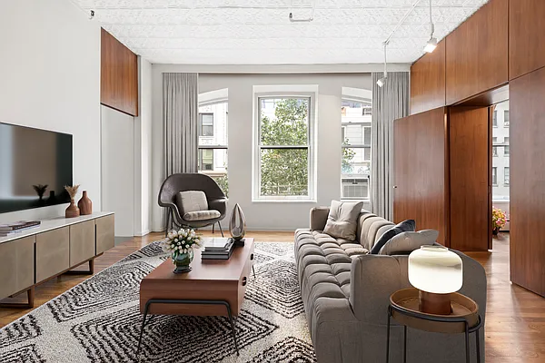 Sold by Compass | media 2