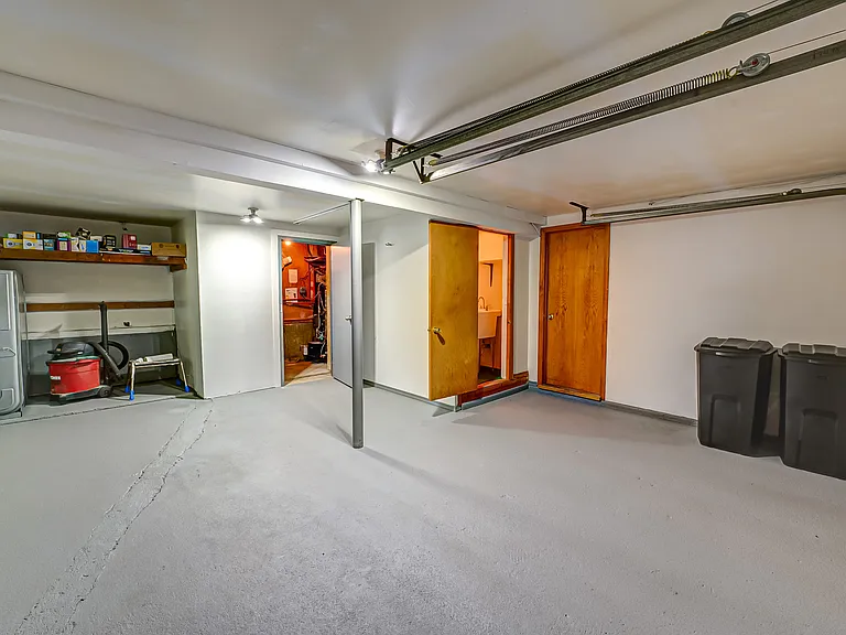 26 Valleywood Rd — Photo 15