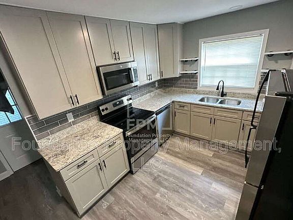 4th image of 4423 Paula Dr