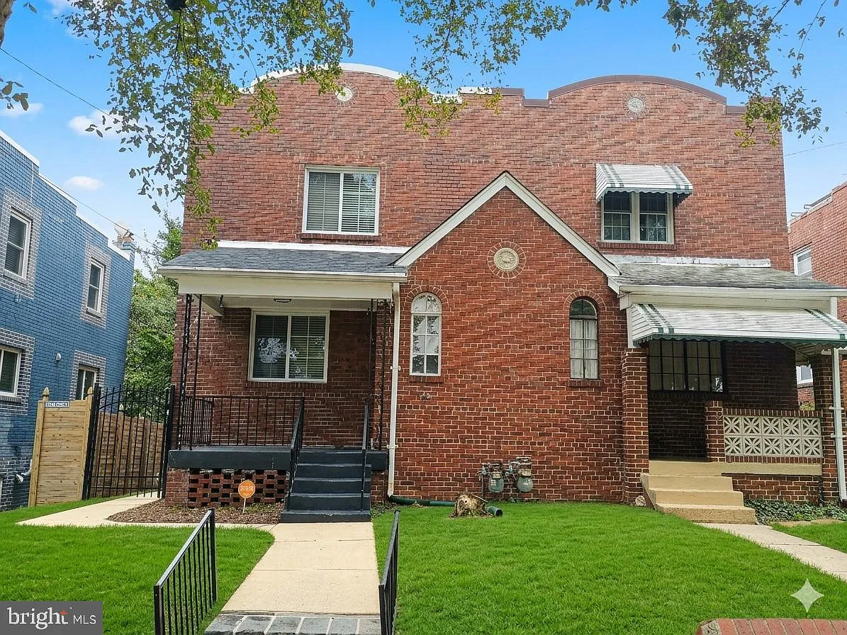 3 bed, 2.0 bath, 1525 sqft, $2,500 — Photo 1