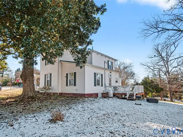 400 W Carolina Ave, Crewe, VA 23930