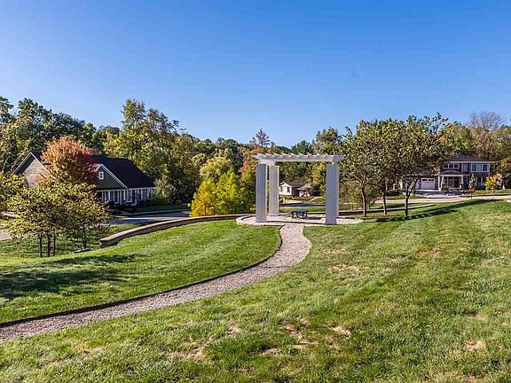 3rd image of 2113 E Melville Cir